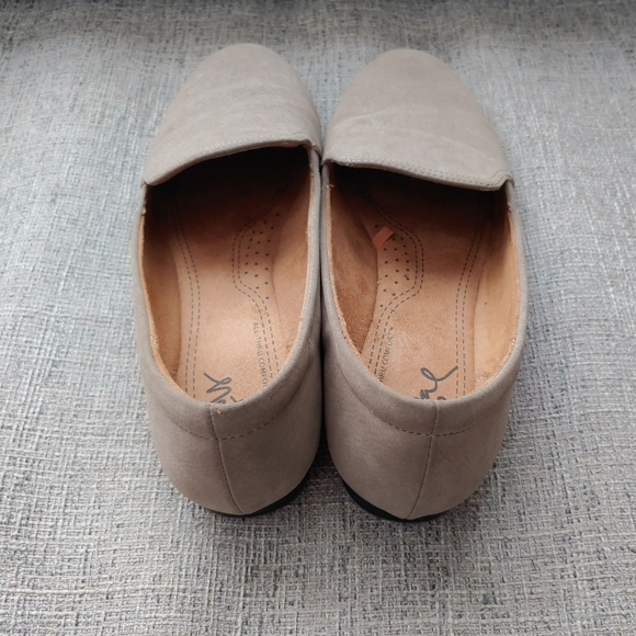 Natural Soul by Naturalizer Beige Suede-Like Flats - Picture 4 of 5